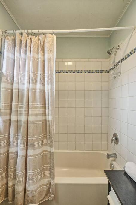 Downtown Digs-Sauna, Hot Tub, Bikes - Fun Times! Arcata Dış mekan fotoğraf